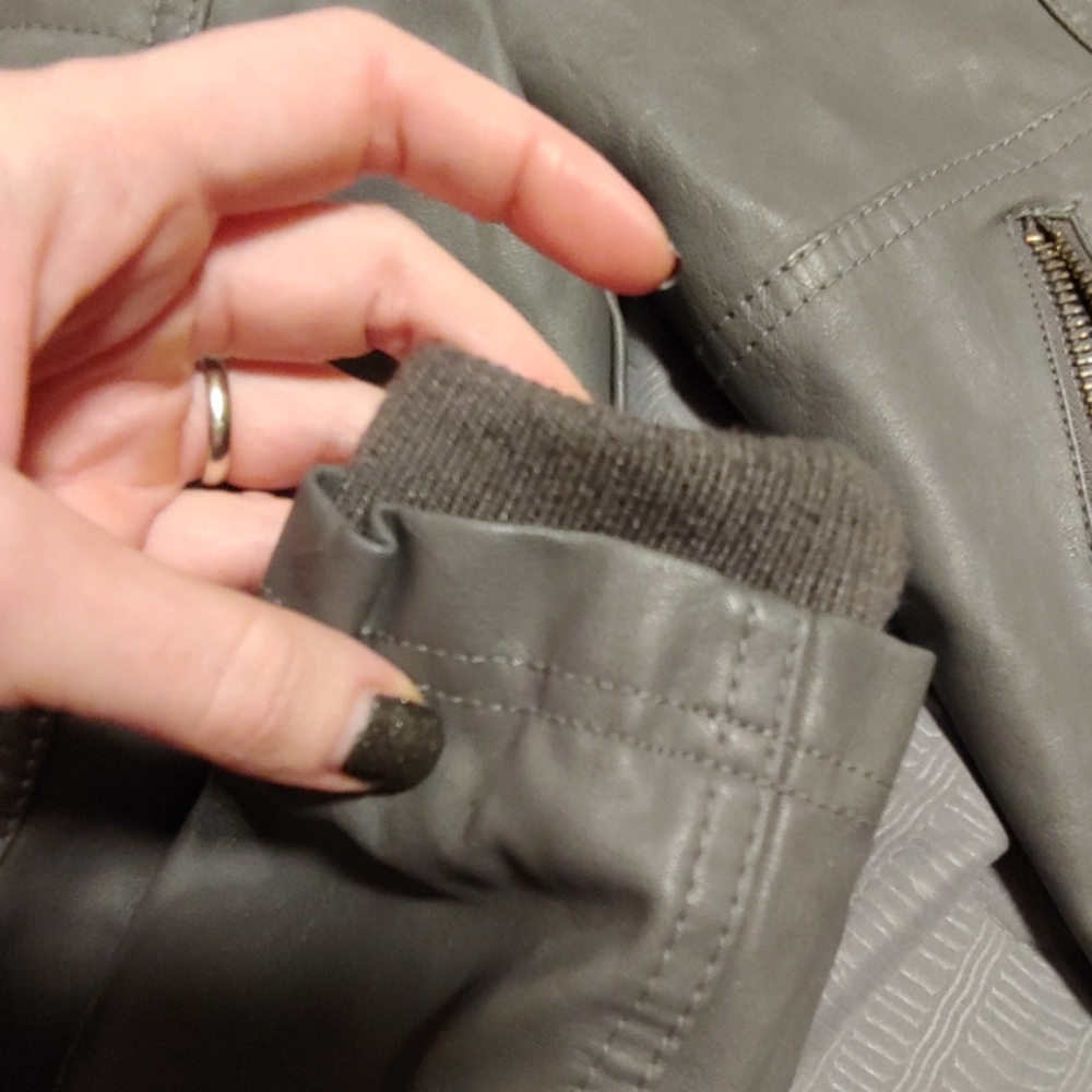 Moto Jacket - Picture 2 of 8